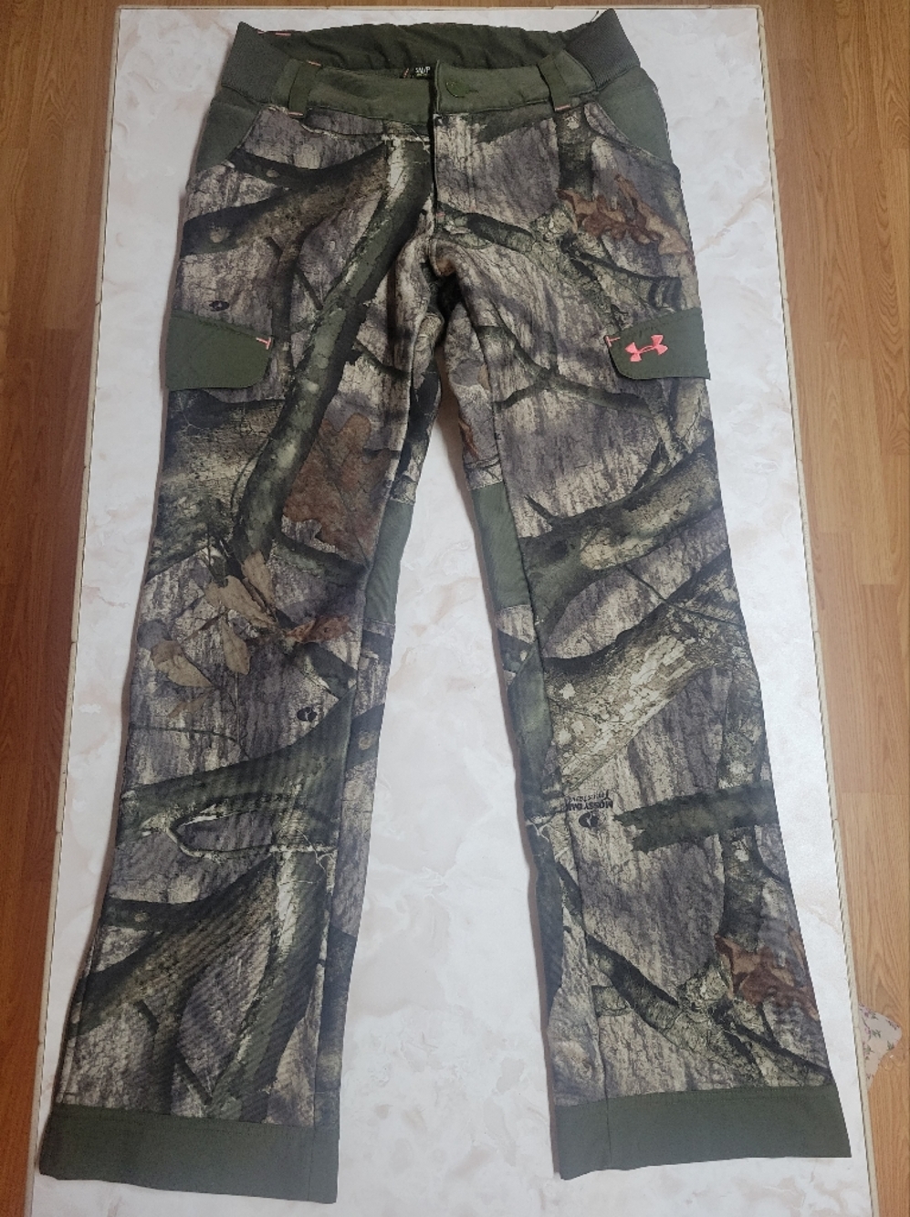 Under Armour Camo Hunting Pants Women’s SM/P Loose Fit ColdGear Mossy Oak Outdoo - Picture 11 of 16